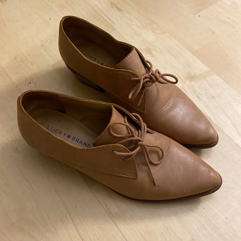 Like new size 8 Lucy Brand shoes